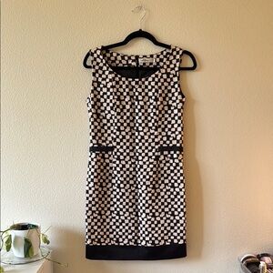 Black and White Sheath Mini Dress for Cocktail Nights